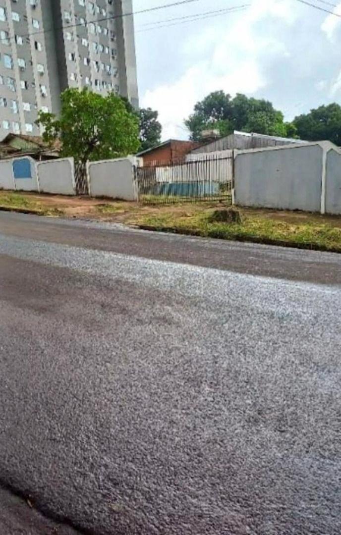 Terreno à venda em Zona 06, Maringá - PR