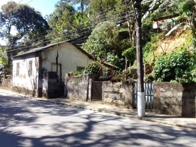Terreno à venda em Bingen, Petrópolis - RJ