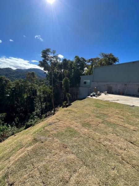 Terreno à venda em Centro, Petrópolis - RJ