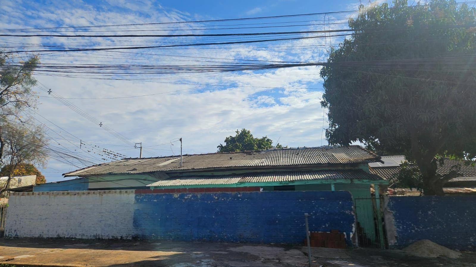 Terreno à venda em Zona 06, Maringá - PR