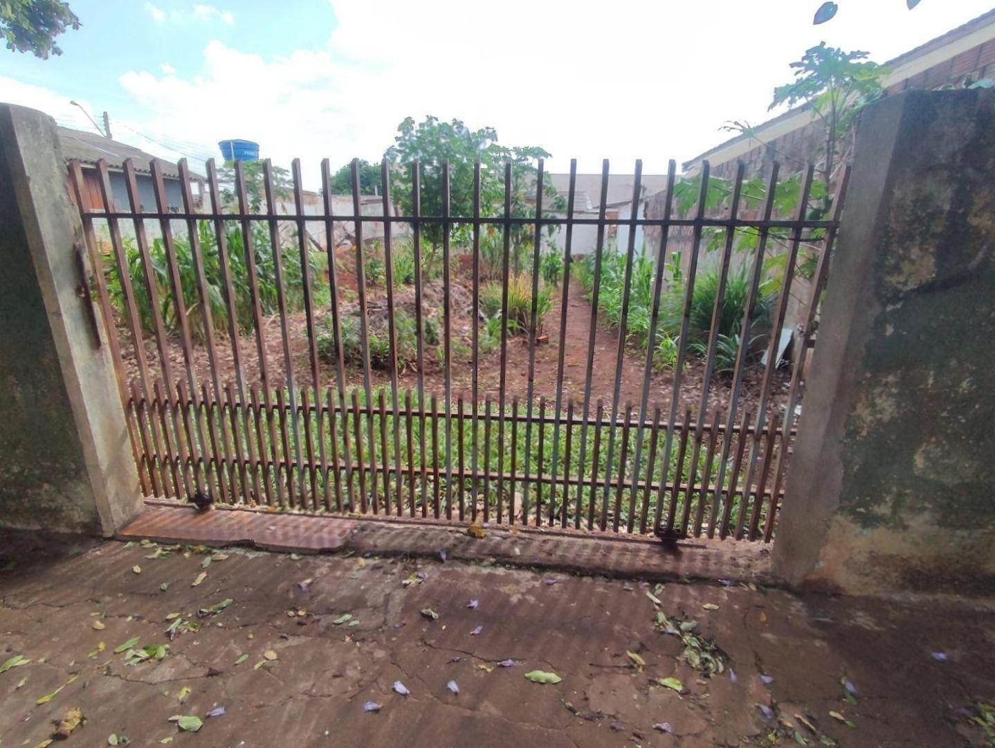 Terreno à venda em Vila Nova, Maringá - PR