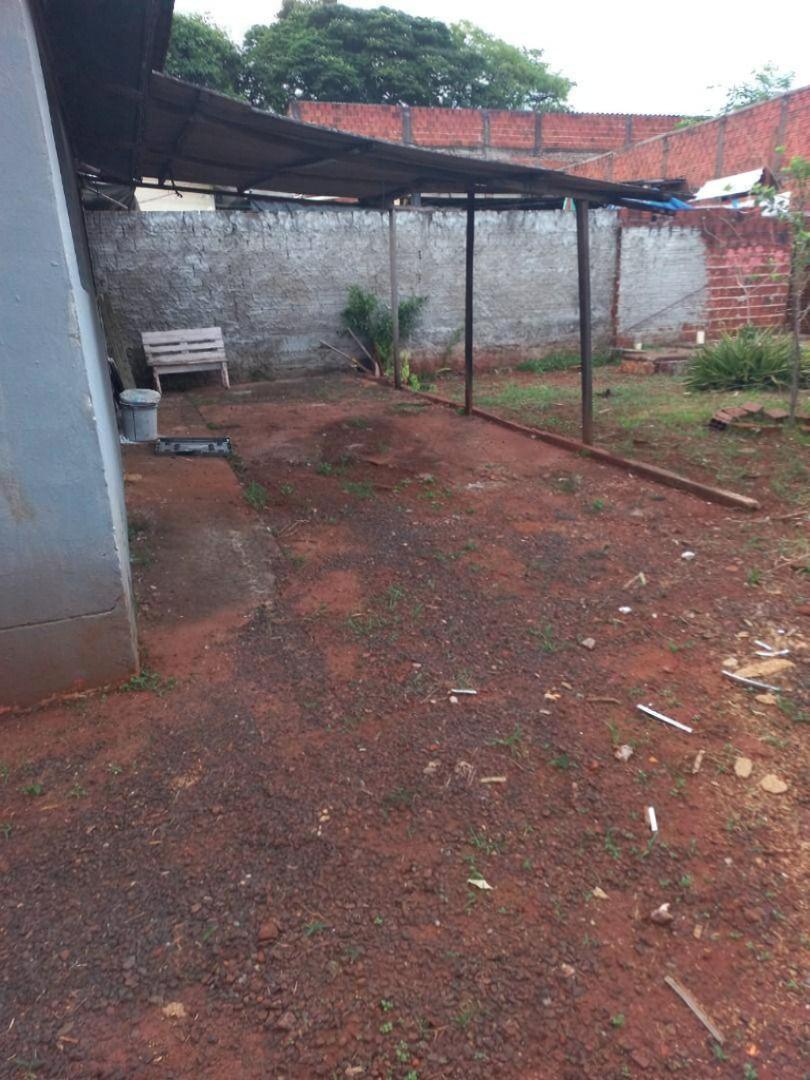 Terreno à venda em Conjunto Habitacional Requiao, Maringá - PR