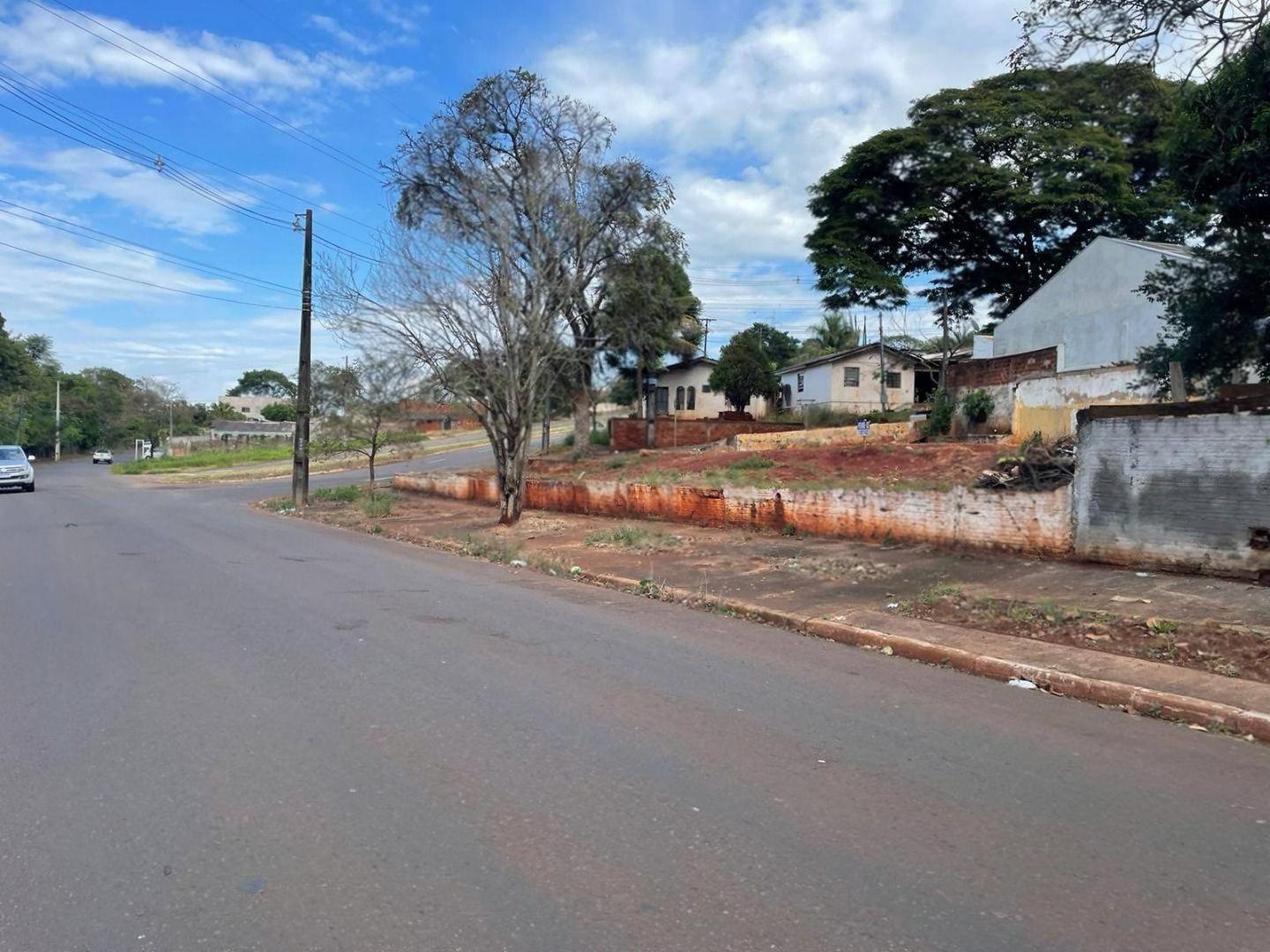 Terreno à venda em Conjunto Residencial Ney Braga, Maringá - PR