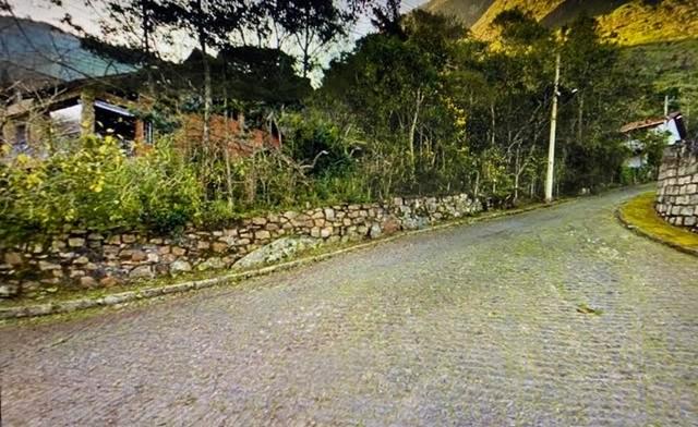 Terreno à venda em Retiro, Petrópolis - RJ