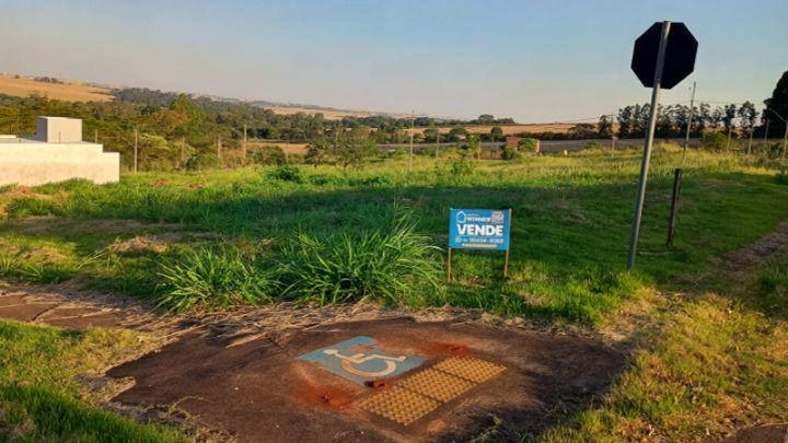 Terreno à venda em Jardim Colombo, Maringá - PR