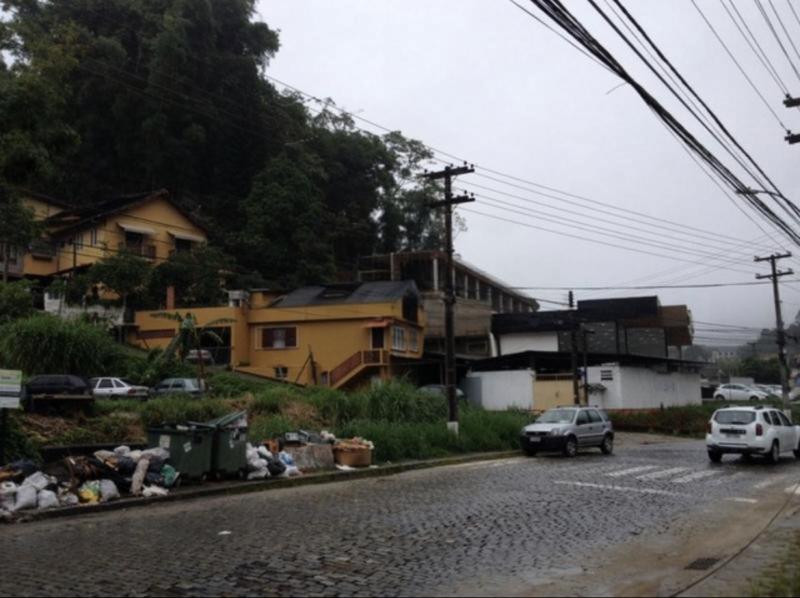Terreno à venda em Bingen, Petrópolis - RJ