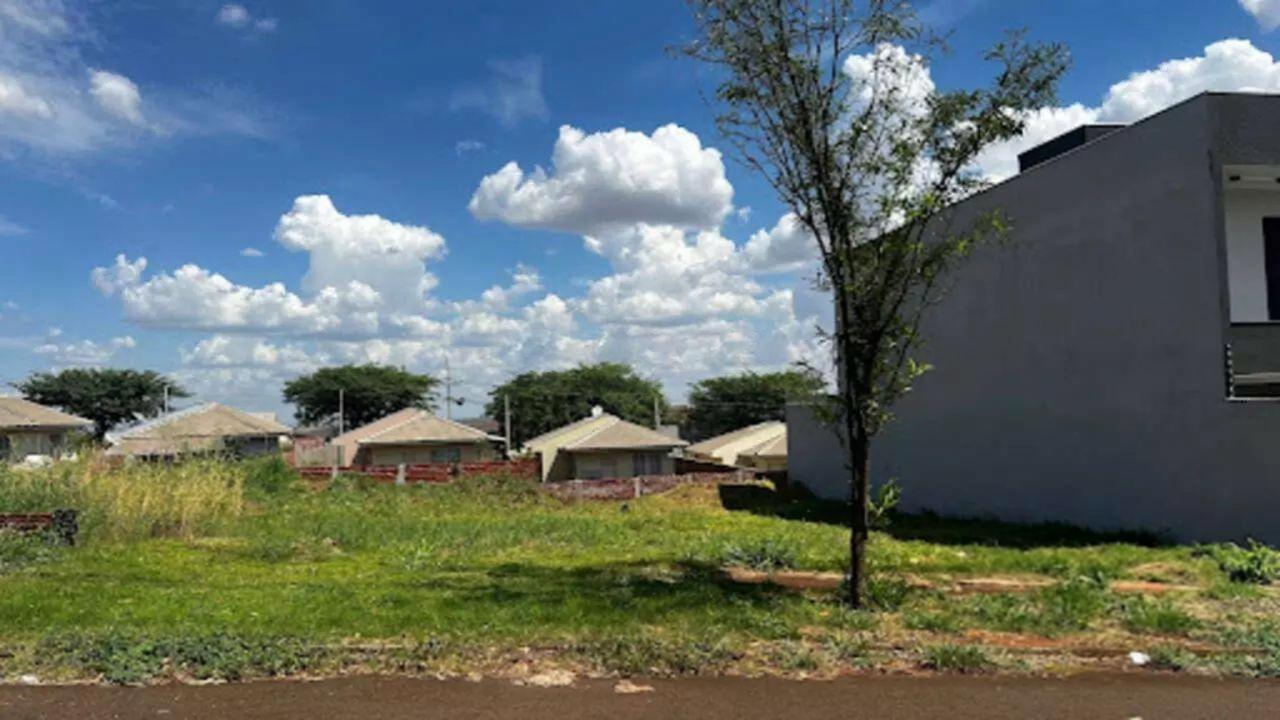 Terreno à venda em Jardim Espanha, Maringá - PR