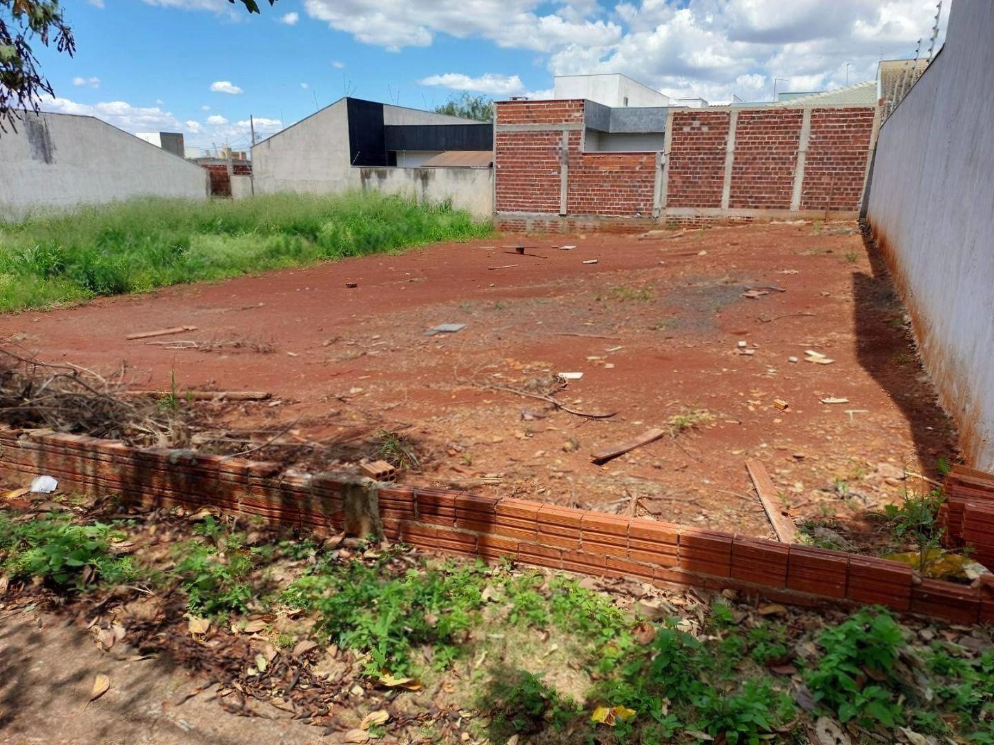 Terreno à venda em Loteamento Sumaré, Maringá - PR