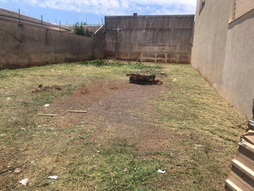 Terreno à venda em Conjunto Residencial Branca Vieira, Maringá - PR