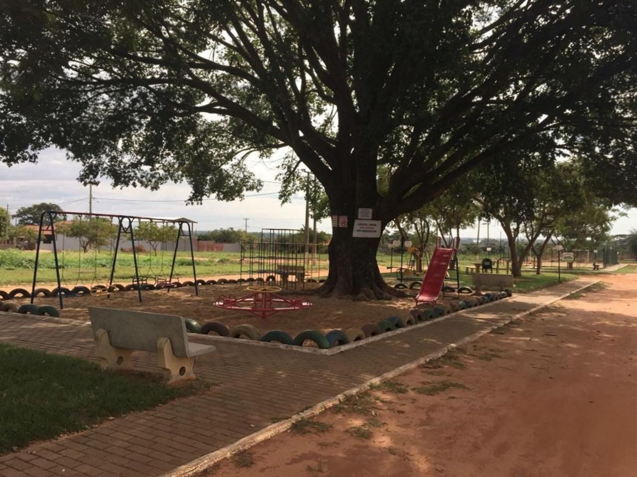 Terreno à venda em Condomínio Pesca Brasil 2, Marilena - PR