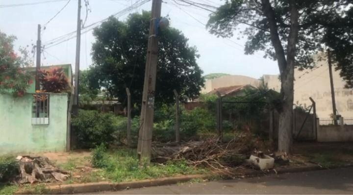 Terreno à venda em Vila Morangueira, Maringá - PR