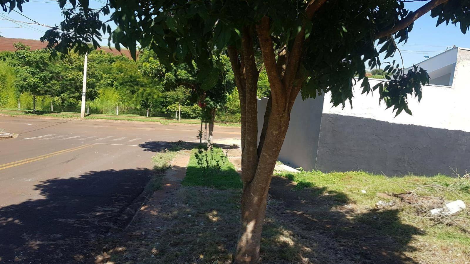 Terreno à venda em Jardim Espanha, Maringá - PR