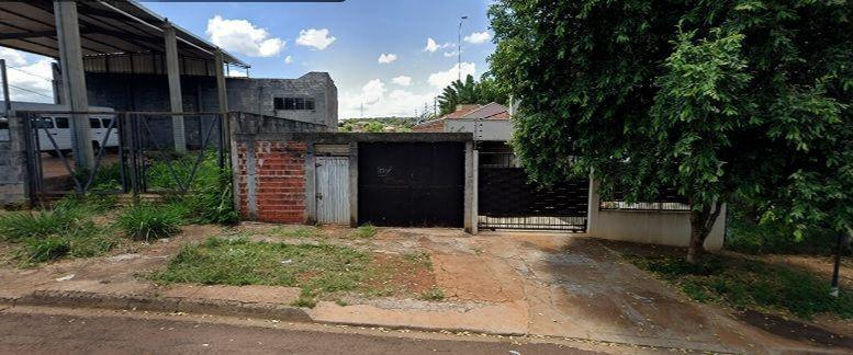 Terreno à venda em Conjunto Habitacional Requiao, Maringá - PR
