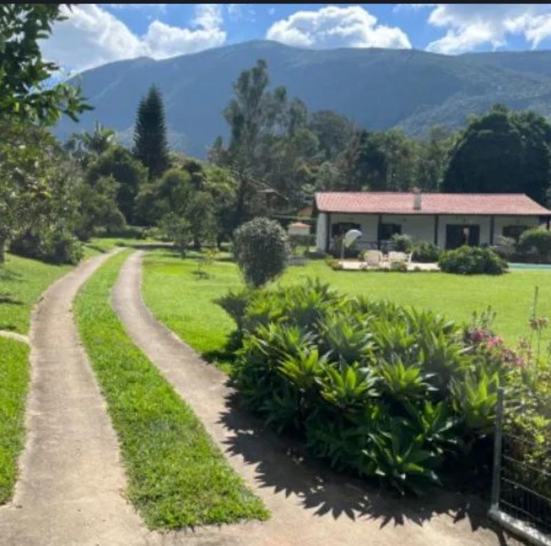 Chácara/Sítio à venda em Araras, Petrópolis - RJ