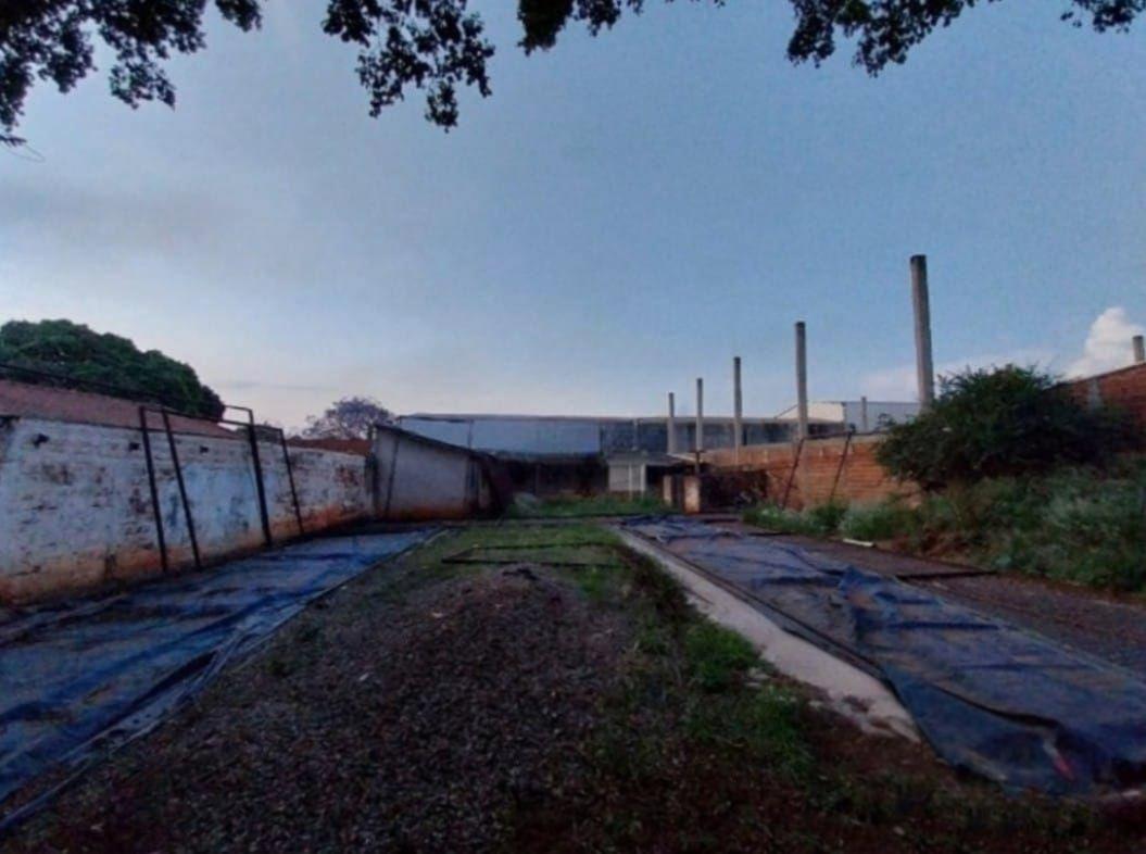 Terreno à venda em Centro, Paiçandu - PR