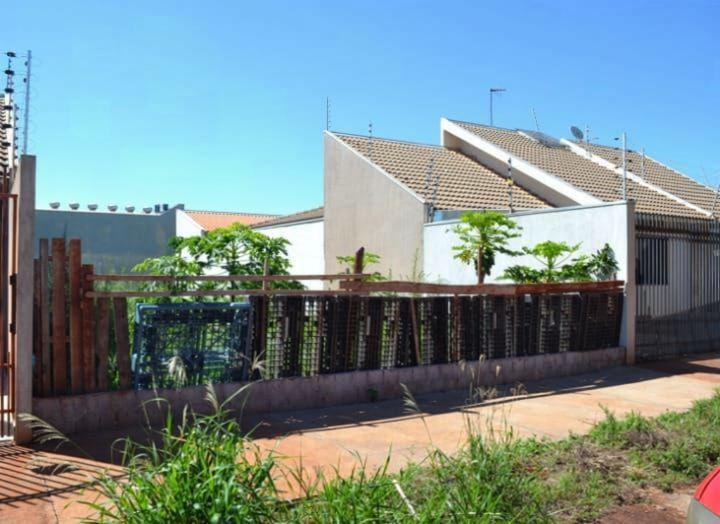 Terreno à venda em Conjunto Habitacional Requiao, Maringá - PR
