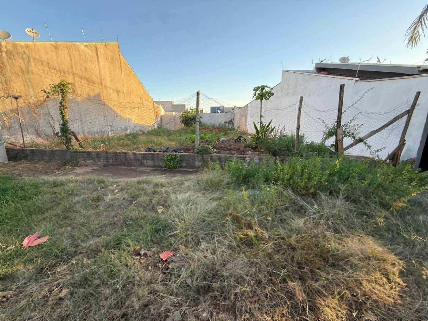 Terreno à venda em Jardim Atami, Maringá - PR