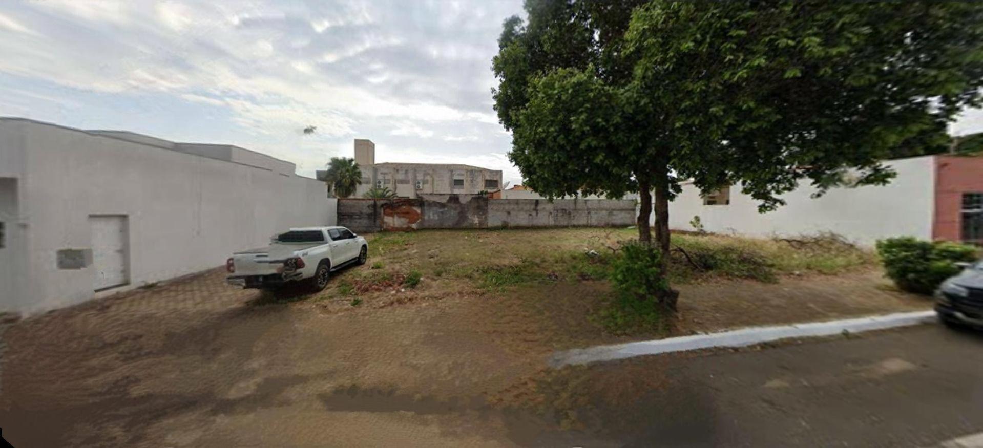 Terreno à venda em Centro, Paranavaí - PR