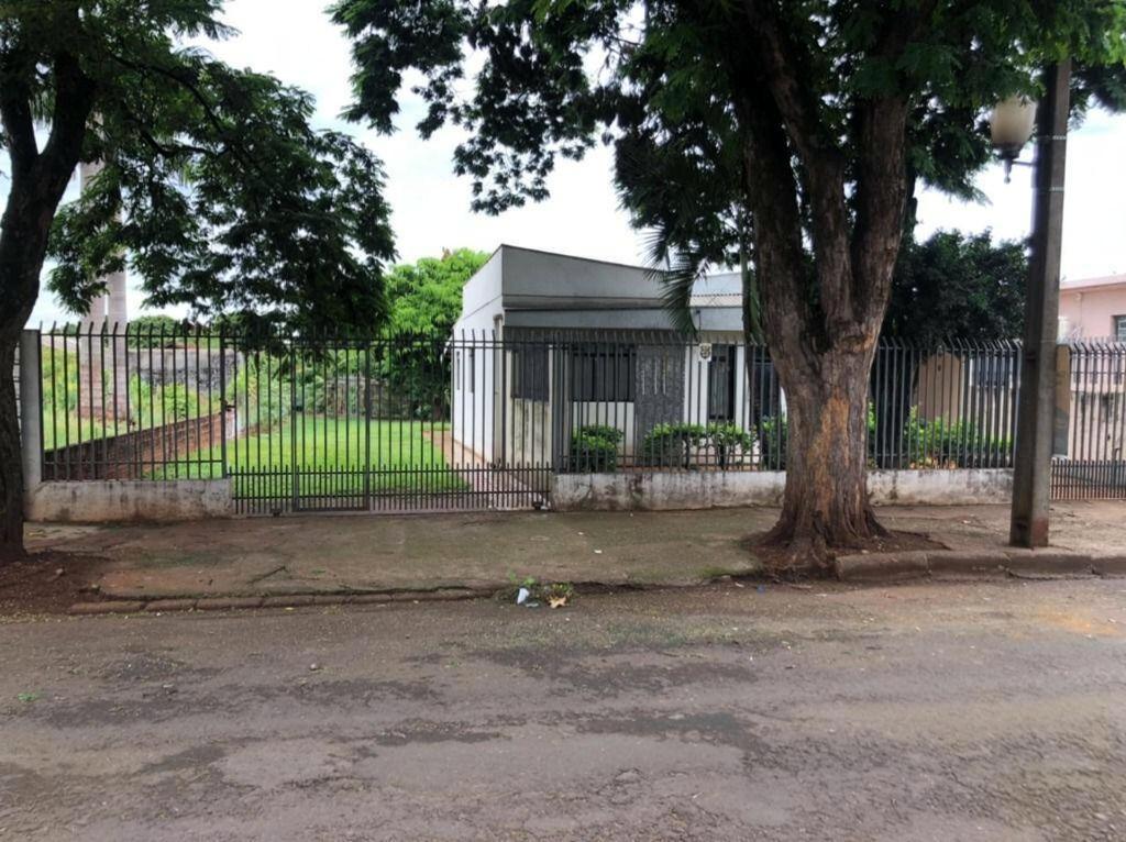 Terreno à venda em Centro, Sarandi - PR