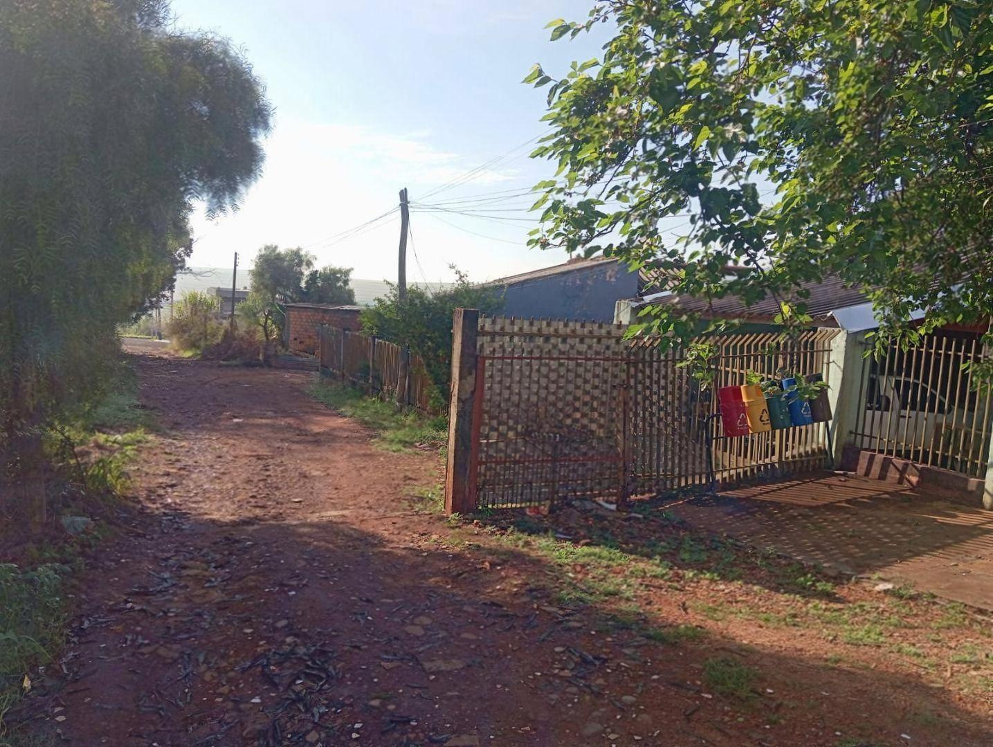 Terreno à venda em Conjunto Flamingos III, Arapongas - PR