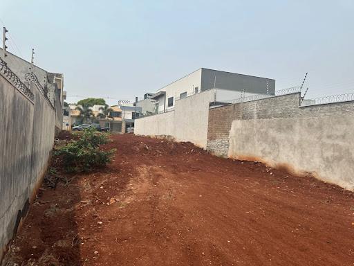 Terreno à venda em Jardim Leblon, Maringá - PR