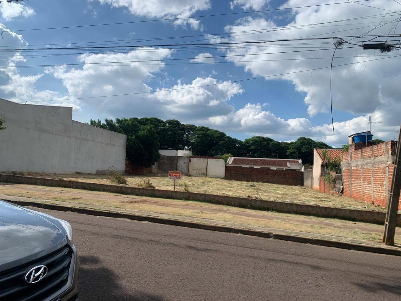 Terreno à venda em Jardim Alvorada, Maringá - PR